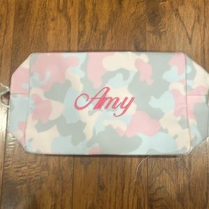 Cosmetic/ toiletries bag